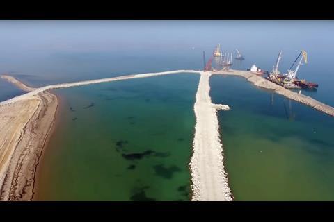 Connection: the Kerch Bridge development is going ahead, despite initial doubts